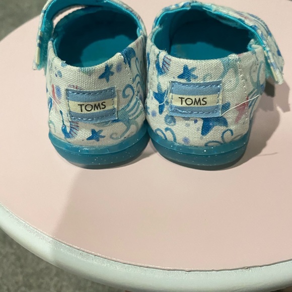 Tiny Tom’s Girls Shoes - Picture 1 of 4